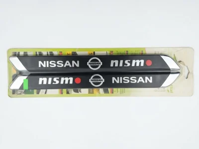 طقم صدادات وحماية حواف الأبواب والرفارف للسيارة بتصميم رياضي أنيق يحمل شعار نيسان نيسمو (Nissan Nismo)